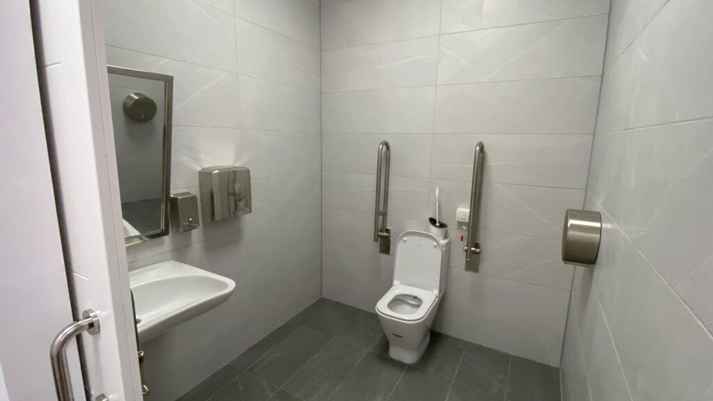 COMMERCIAL PROJECTS