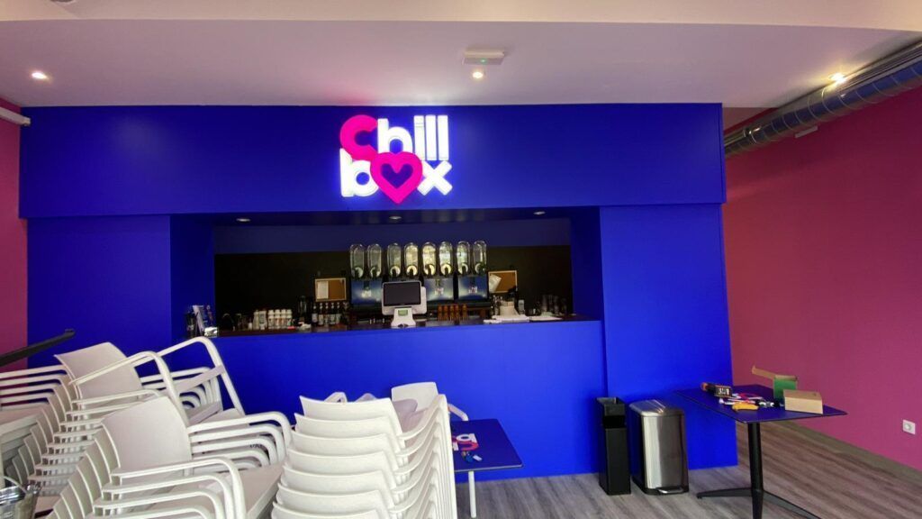 COMMERCIAL PROJECTS